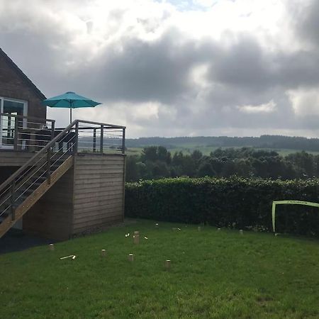 Huis Met Zonneterras, Tuin En Panoramisch Uitzicht Wellin Kültér fotó
