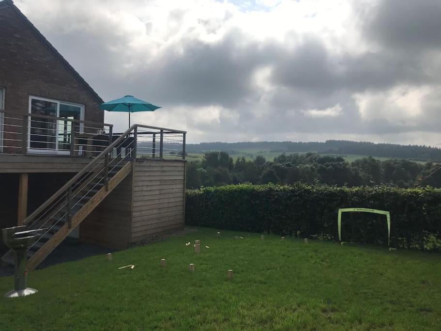 Huis Met Zonneterras, Tuin En Panoramisch Uitzicht Wellin Kültér fotó